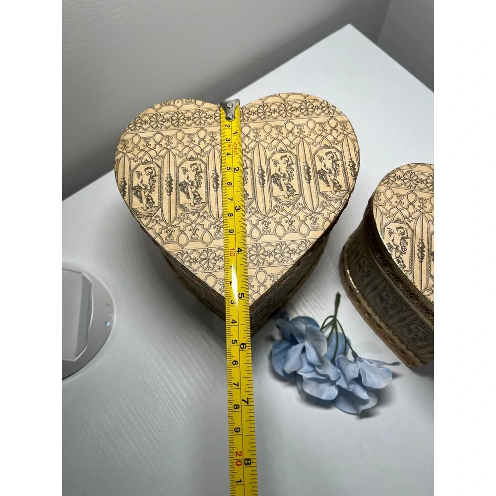 Vintage Heart Shaped‎ Decorative cardboard Gift Boxes Set Gold Trim Ornate